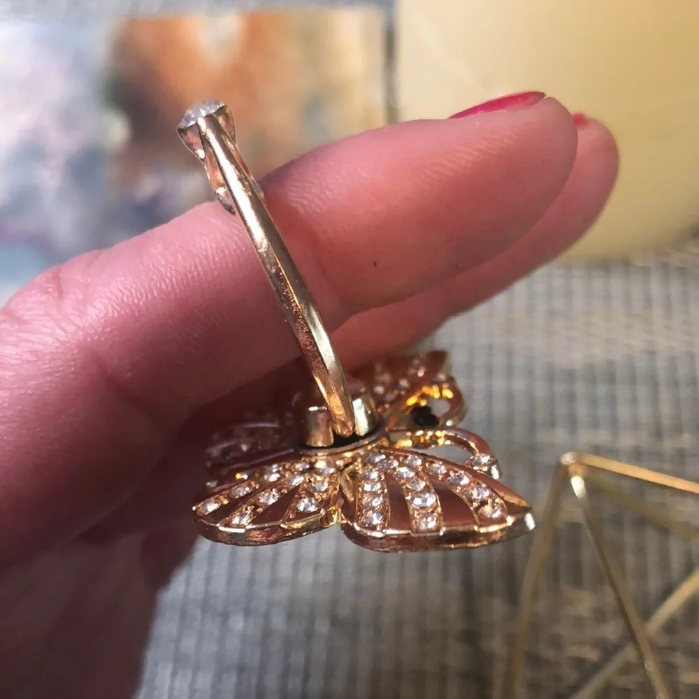 - #163 🤍NWOT Crystal Bling Butterfly Cell Phone Ring Stand Holder Grip🤍🦋